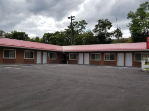 Budget Inn Breezewood