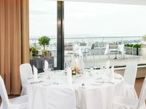 NH Bratislava Gate One