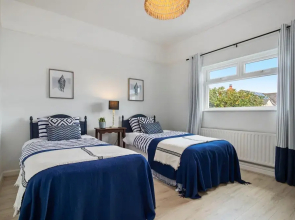 Portsea - Sea Views Close to Beach