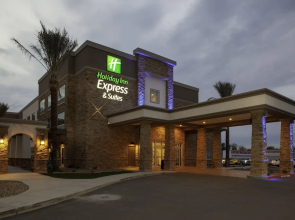 Holiday Inn Express & Suites Phoenix East Gilbert an IHG Hotel