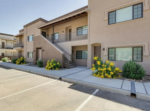 Central Tucson Condo w/ Community Pool + Hot Tub!