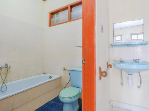 Super OYO 1654 Maha Bharata Kuta Inn