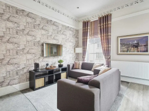 Host Stay Mayford Studio
