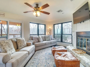 Deck + Kayaks: Grand Lake of the Cherokees Home