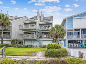 Pelican Pointe 2C