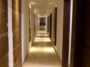 Hotel Adarsh Palace