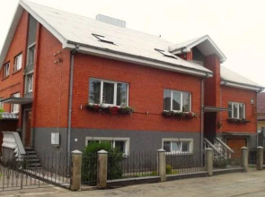 Simona House
