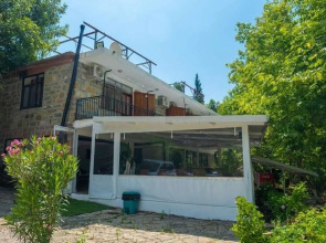 Ozgur Family House