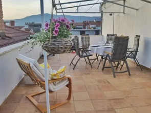 Charming Apartment Center Split Terrace & Parking
