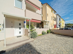 Apartment Hennion / Two Bedrooms A3 Liam