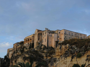 Hotel Damanse