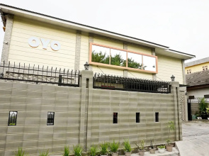 Oyo 1076 Dmc Homestay