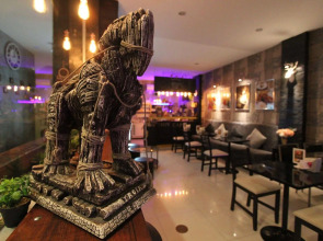 OYO 75321 Gemma Patong