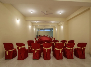 OYO 3603 White Pearl Hotel