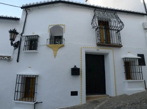 Salvatierra Guest House