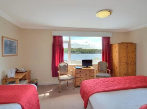 The Lochnell Arms Hotel