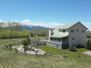 The Front Porch 20-acre Country Home w/ Mtn View