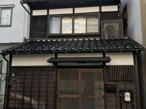 Sennichi House