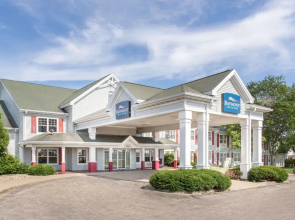 Country Inn & Suites By Carlson Waunakee
