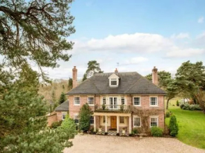 Redbrick Serviced Apartments - Sherwood House