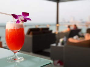 Serenotel Pattaya Beach Front