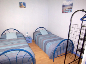 House With 2 Bedrooms in Lapeyrouse, With Wonderful Lake View, Enclose