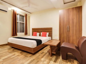 Capital O 60341 Seven Wonders Inn