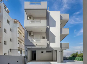 Fresh 1 Bd Apt with Patio in Heraklion
