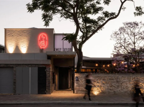 Garde Hotel and Warders Cottages