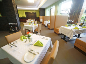 Отель Best Western Premier Garden Entebbe