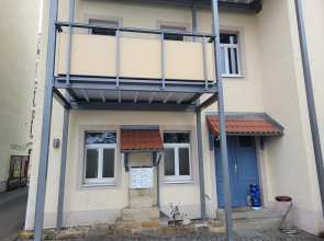 Ferienwohnung Dresden-Neustadt mit Parkplatz im Hof , Balkon ab April 2023
