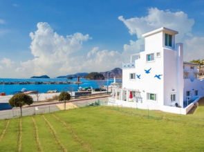 Tongyeong Mediterranean Spa Pension (Sunset Spot, Boat Fishing Experience)