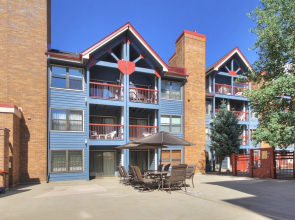 Downtown Studio + Modern Design In Walk To Snowy Trails Studio Bedroom Condo by RedAwning