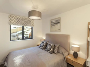 1 Middlecombe - Indoor Pool and 4 minute walk to Woolacombe Beach!