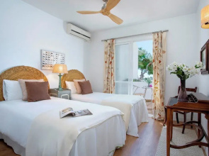 Elegant Duplex House - Aloha Golf