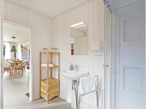 Awesome Home in Zerpenschleuse With 2 Bedrooms and Wifi