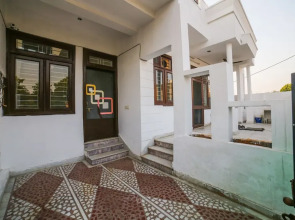 Oyo Home 16423 Spacious 3Bhk