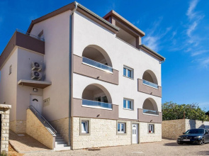 Amazing Apartment in Stara Novalja With 1 Bedrooms and Wifi