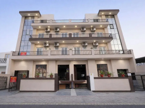 Fabhotel Happy Stay Ii