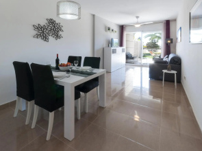 AIRE - Apartment with shared pool in Oliva Nova. Free WiFi