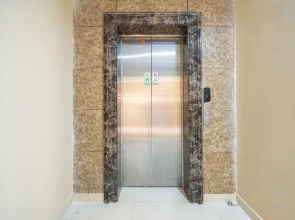 Heyu Hotel (Shanghai Pudong Lingang Dishui Lake Hongyin Plaza)