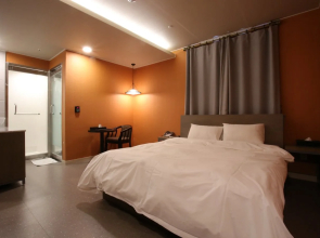 A7 Hotel