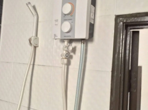 Adina Drive In Motel