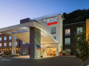 Fairfield Inn & Suites Athens