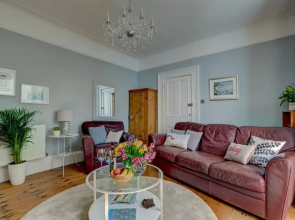 Delightful Holiday Home in Appledore With Garden