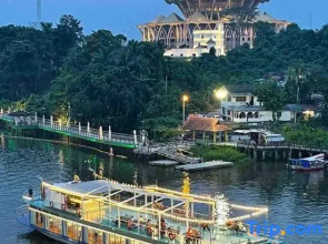 Riverbank Suites 306 with beautiful RiverView