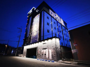 Gumi Bonggokdong Hotel Macheollu