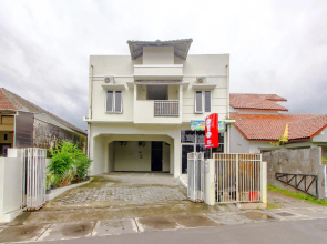 OYO 3083 D Kost 3 Syariah
