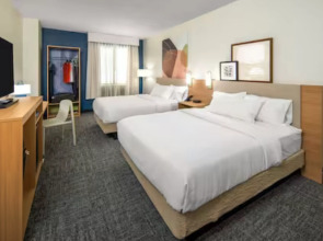 Spark by Hilton Lancaster Dutch Country