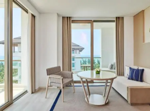 The Mermoon Resort Hainan Tufu Bay Tapestry by Hilton